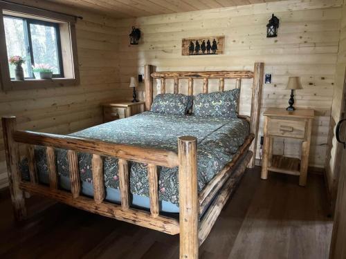 The Cowboy cabin - Bear Creek Cabins in Poplar Bay (AB)