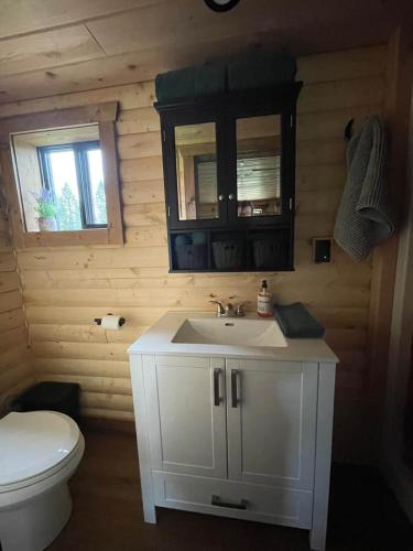 The Cowboy cabin - Bear Creek Cabins in Poplar Bay (AB)