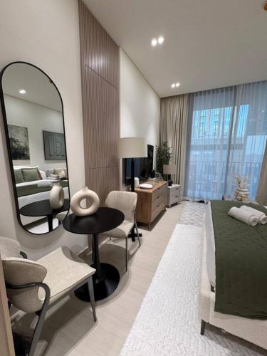 Modern and Serene Studio - JVC - image 12