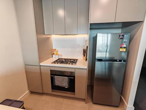 Lovely 2 bedroom APT in centre of Olympic Park - main image