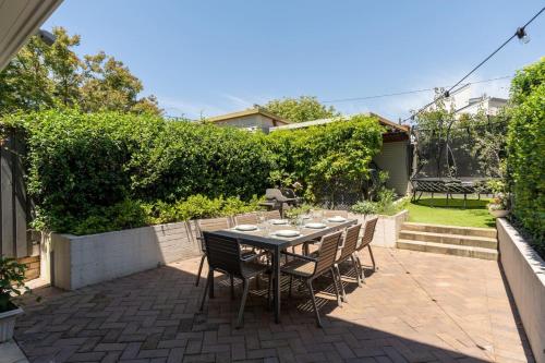 Elegant Family Home with Garden Oasis - image 7