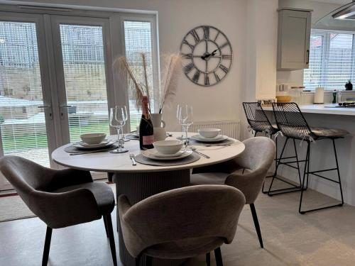 Зручності, Luxury 4BR Detached Exec Home in Гамільтон