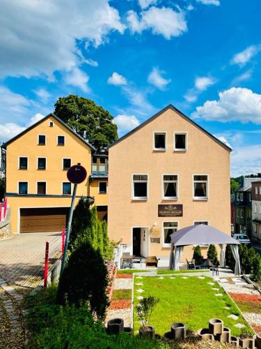 Hotel Goldenesvogtland in 阿多夫/沃格托