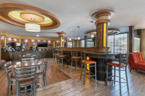 Best Western Aspen Hotel - image 38