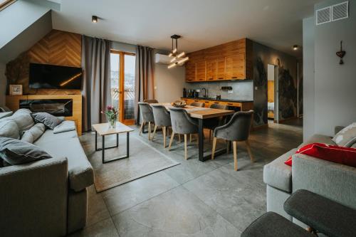 VisitZakopane Karpaty DeLuxe Apartment – khách sạn tại Kiry