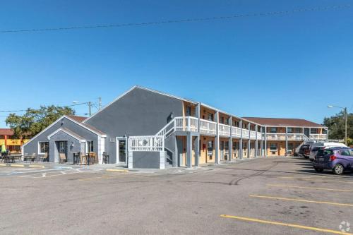 Siesta Motor Inn Kissimmee Near Disney World – khách sạn tại Kissimmee