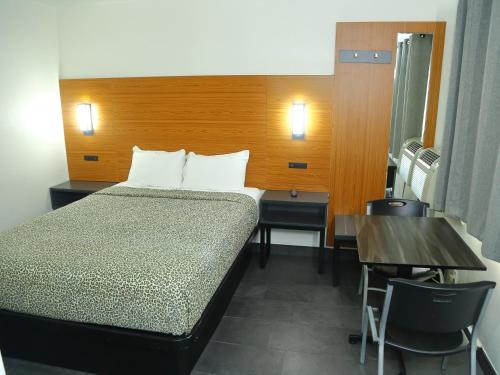 SOFI MOTEL
