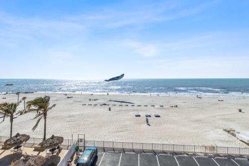 409 Beach Place Condos - image 8