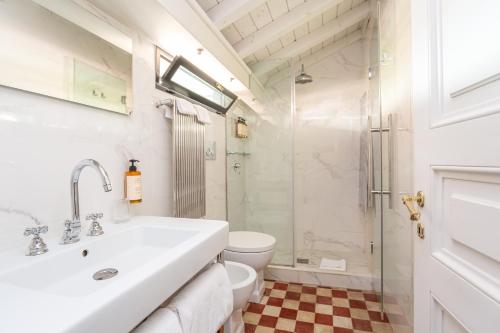 The Corner Townhouse - image 24