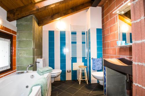 Vannas istaba, Stone House by Holidays Lago Maggiore in Montegrino Valtravaglia