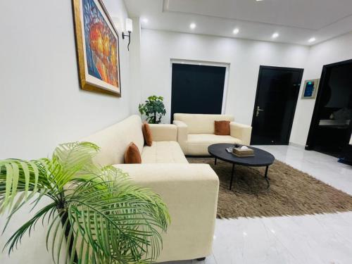Sweet Residence - image 6