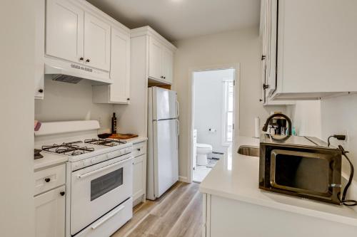 1 Mi to Main Street! Cozy Concord Apartment in 康科德