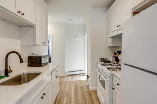 1 Mi to Main Street! Cozy Concord Apartment in 康科德