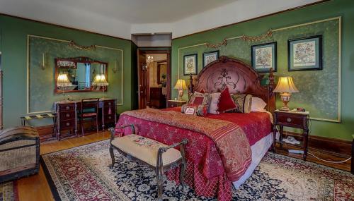 Schuster Mansion Bed & Breakfast in Milwaukee, USA