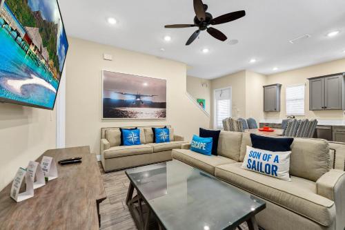 Island Time Cottage with Hot Tub Near Disney with Margaritaville Resort  Island H2O Access - 8040SU - image 14