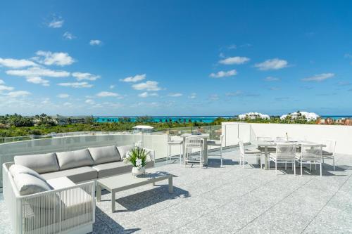 Ellipse Resort, Grace Bay in Providenciales