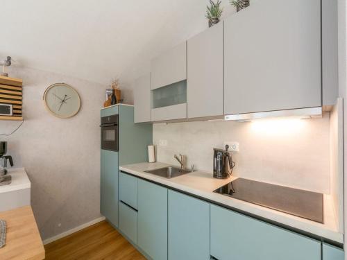 Κουζίνα, Garnekuul 49 holiday home in Callanstoog in Κάλλανστονγκ