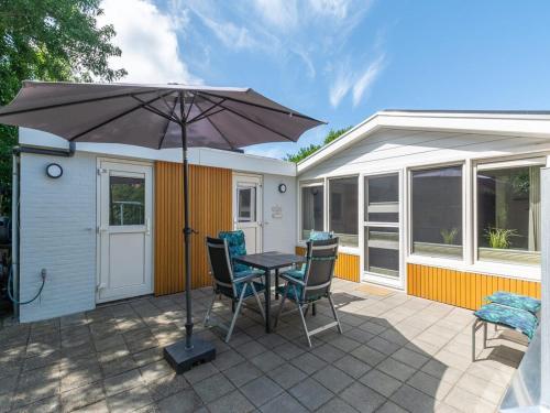 Μπαλκόνι/βεράντα, Garnekuul 49 holiday home in Callanstoog in Κάλλανστονγκ