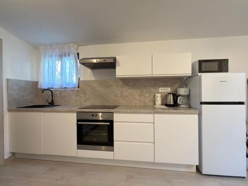 Flowers Apartments Medulin, Fucane 2 in Medulin