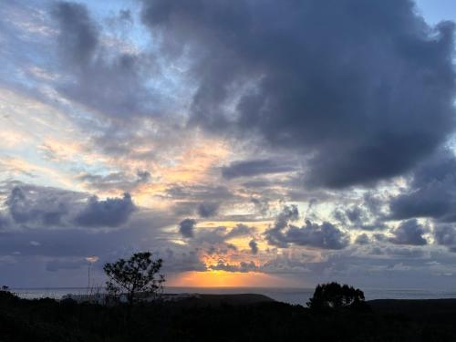 View, Ocaso - Oceanview Sunsets over Arrifana in Picao