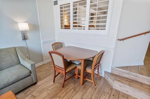 New Remodeled Direct Oceanfront Views @ Beach Cove in Myrtle Beach, USA