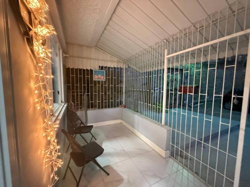 Modern Cascade 1-Bdrm - image 5