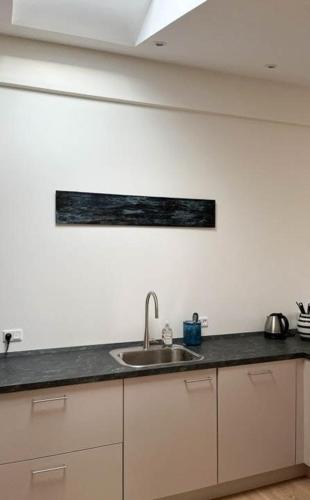 Buitenkant, Newly Renovated Summer House 40 M From The Water in Haderslev