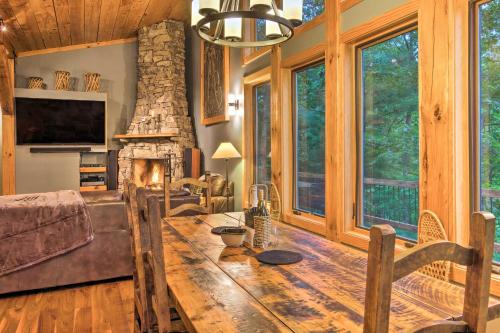 Peaceful Stony Point Getaway with Hot Tub and Views! in Brevard, USA