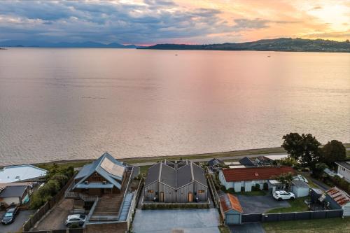 Roam Taupo Upper Terrace Unit 4 - Spa Pool – khách sạn tại Hilltop