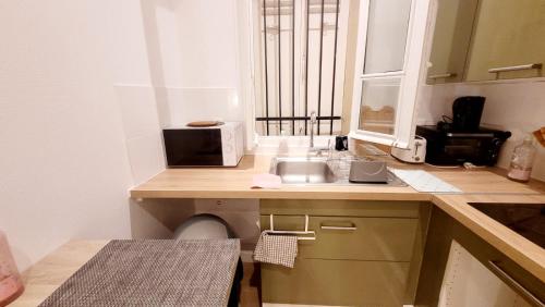 Le petit havre de paix, Proche Paris-Disney-Asterix-Aéroport CDG (Le petit havre de paix, Proche Paris-Disney-Asterix-Aeroport CDG) in Les Pavillons-sous-Bois