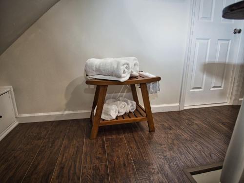Comfy 3rd Floor Studio Near NYC in Ridgefield Park (New Jersey)