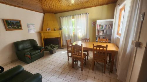 La franca, Hostal centrico, Habitacion single privada y Amplia cocina