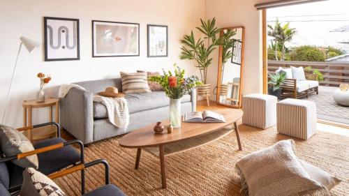 Camden by AvantStay 5mins to the Beach Elevated Home w Pacific Ocean Views in Encinitas, USA