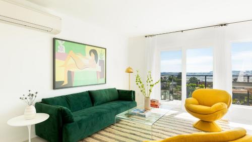 Avalon Ii By Avantstay Chic Stylish San Diego Condo W Vibrant Interiors - San Diego Zoo, San Diego