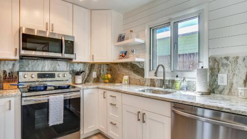 Flaglers Oasis by AvantStay Private Pool in Key West Month Long Stays Only in Key West, USA