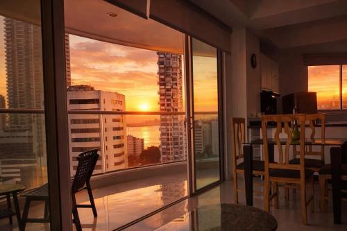 2Br apartment in front of the beach