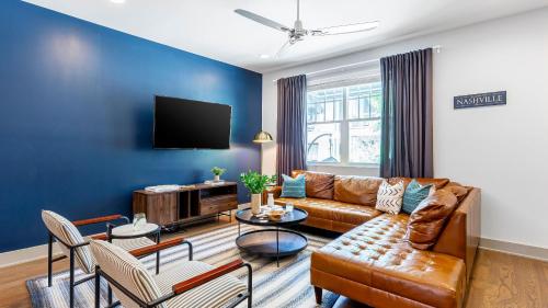 Waverly by AvantStay Nashville-Inspired Townhome w Luxury Kitchen Pool Table in Nashville, USA