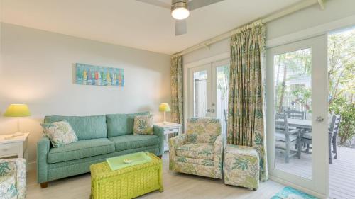 Bahamian Reed by AvantStay Walk to Everything w Community Pool Week Long Stays Only in Key West, USA