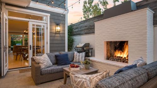 Emerald Cove by AvantStay Mins to Beach Pier in Newport Beach, USA
