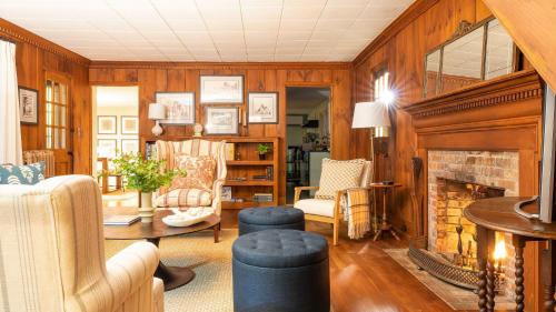 Whitney by AvantStay Private Berkshires Estate in Sheffield, USA