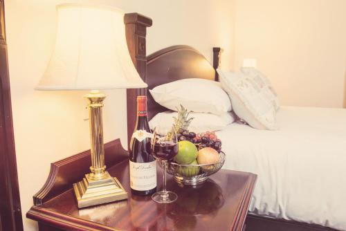Devon Inn Hotel - image 14