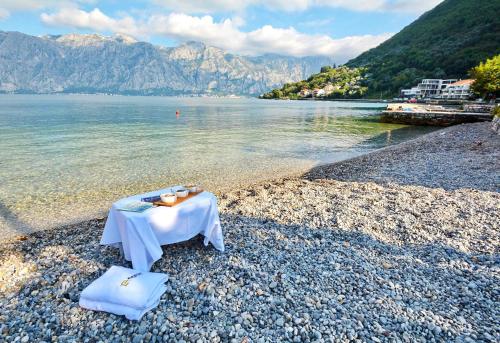 卡特客房公寓 (Cattaroom Apartments) in 東茲斯托里弗