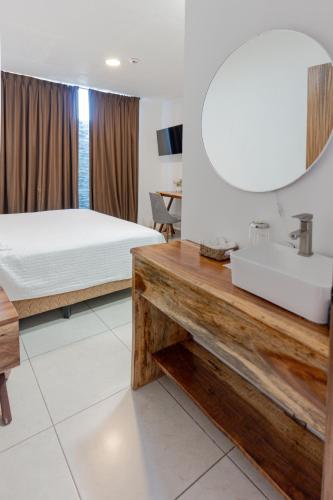 Hotel Punto Oriente Tonala