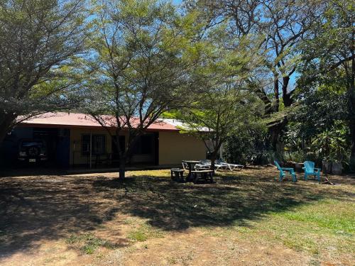 Dārzs, 3-bedroom accommodation in Tamarindo in La Garita Nueva