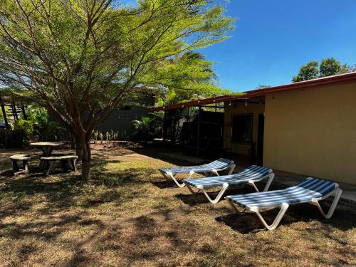 Dārzs, 3-bedroom accommodation in Tamarindo in La Garita Nueva