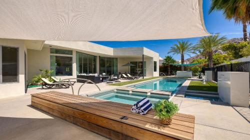 Villa Valentina by AvantStay Pool Hot Tub Views Luxury Design in Palm Springs, USA
