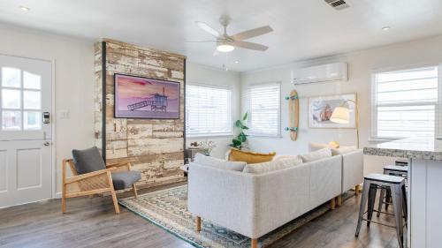 Surfrider I by AvantStay Walk to the Beach Patio in Newport Beach, USA