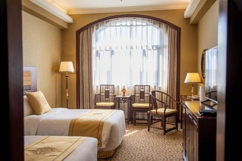 room detail thumbnail 1