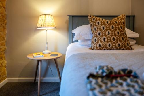 Beautiful 2 Bedroom Cottage in the Cotswolds in 布洛克利