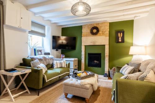 Beautiful 2 Bedroom Cottage in the Cotswolds in 布洛克利